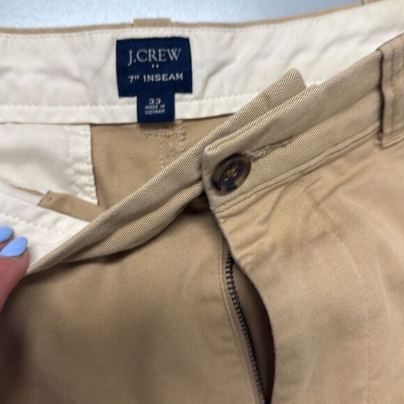 J Crew Men’s Khaki Shorts - Size 33 - Worn Once - 7” Inseam Pockets - Picture 3 of 4